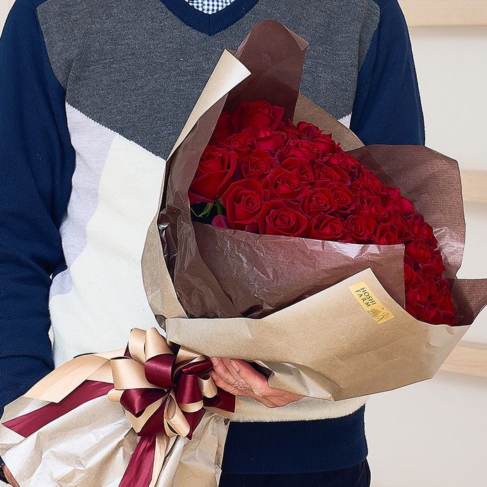 深紅のバラ サムライ60本ブーケ