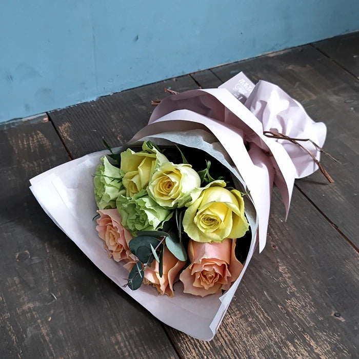 ホシファーム フリルブーケ パッション8本&銀座千疋屋 銀座チョコパウンドケーキ