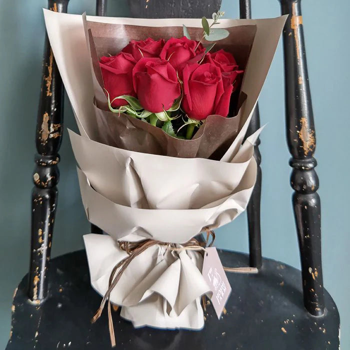 フリルブーケ ルージュ 8本