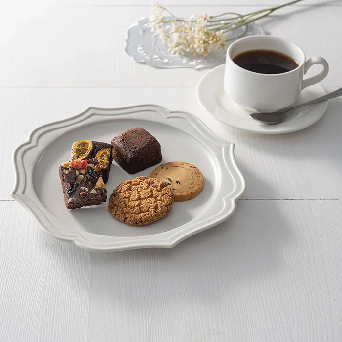 ホシファームフリルブーケパッション8本&ホテルオークラスイーツアソート5個