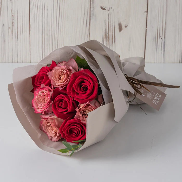 ホシファームフリルニュアンスレッド8本&ホテルオークラスイーツアソート5個