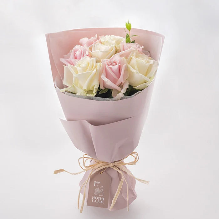 ホシファームフリルブーケホワイトピンク8本&ホテルオークラスイーツアソート5個