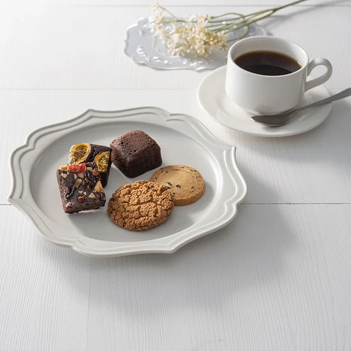 ホシファームフリルニュアンスピンク8本&ホテルオークラスイーツアソート5個