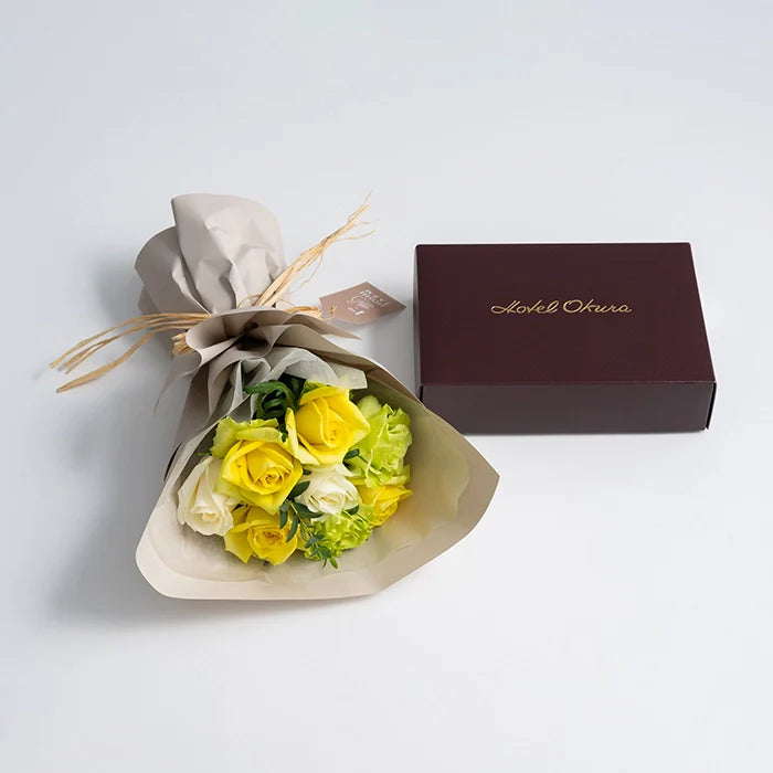 フリル ホワイトイエローグリーン8本&ホテルオークラスイーツアソート5個