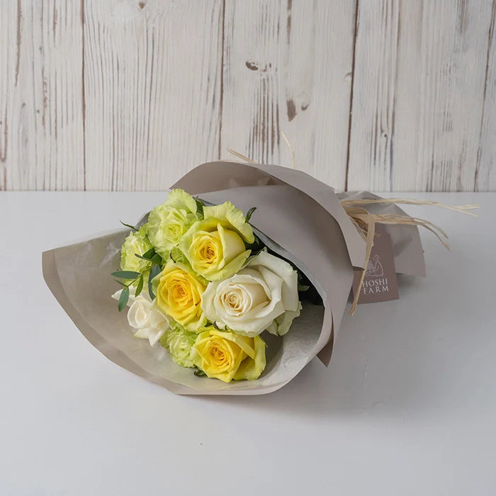 ホシファーム フリルブーケホワイトイエローグリーン8本&フィナンシェ・ティー7個