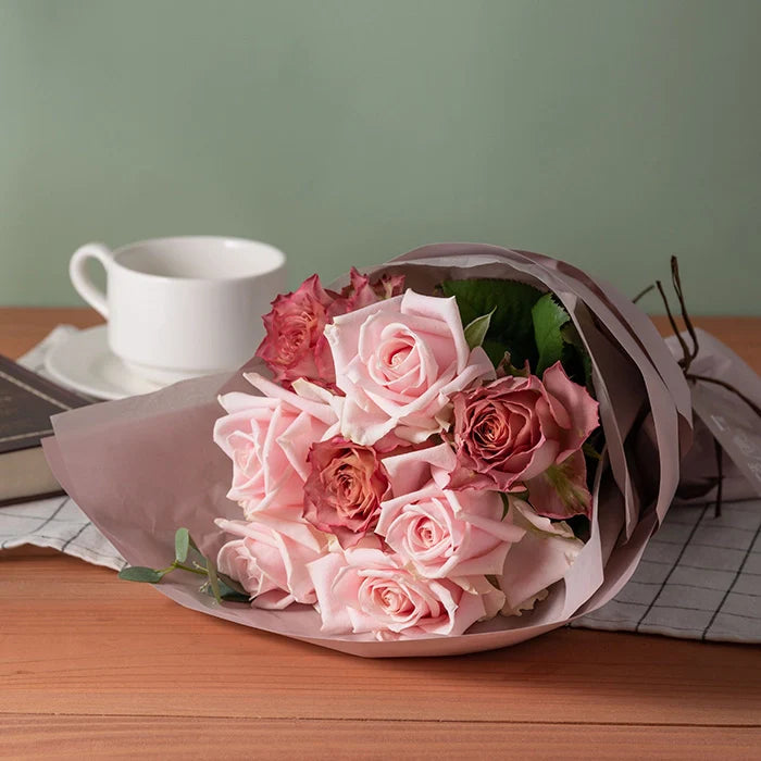 フリル8本ニュアンスピンク&リーガロイヤルアーモンドショコラ4個