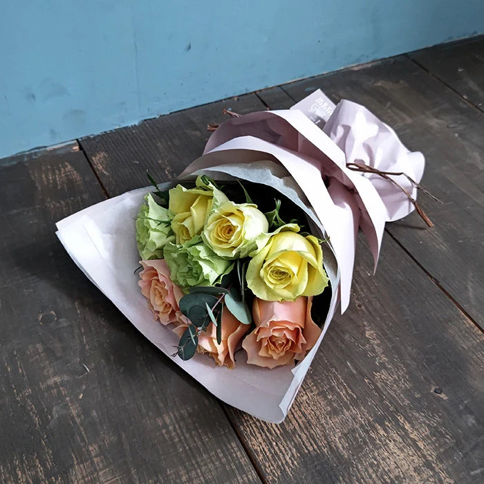 ホシファーム フリルパッション8本&ホシフルーツ煌めき果実のカップケーキ3個