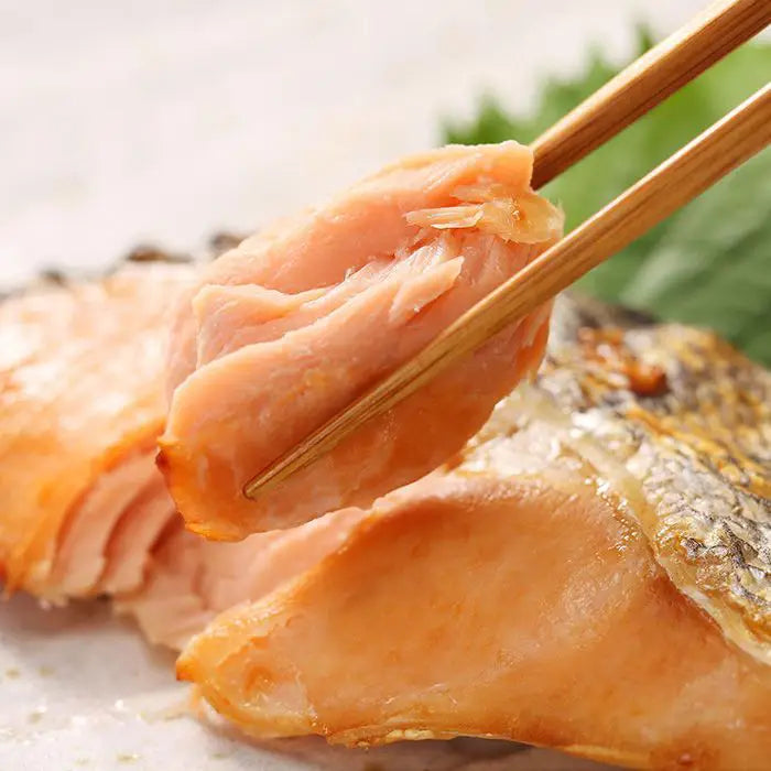 【お歳暮限定】北海道　銀毛新巻鮭　姿切り身