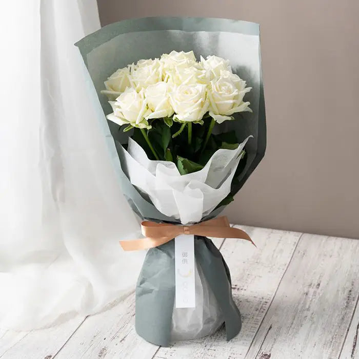 ホシファーム　届いた姿でそのまま飾れるスタンディング薔薇ブーケ　ピュア１２本【産地直送品・送料込み】