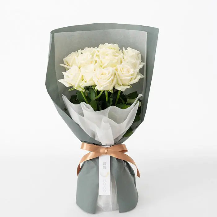ホシファーム　届いた姿でそのまま飾れるスタンディング薔薇ブーケ　ピュア１２本【産地直送品・送料込み】