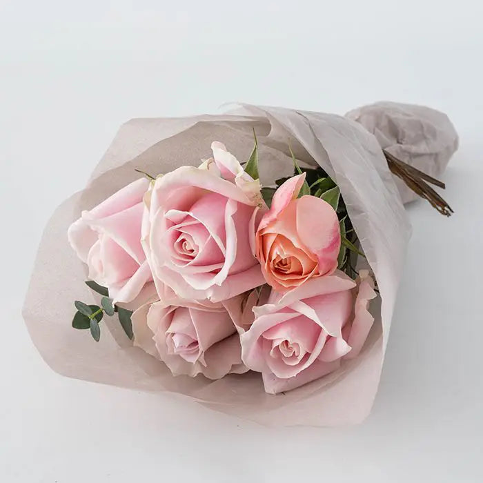 ホシファーム　プチギフトシリーズ　摘みたて薔薇のブーケ　スイート５本【産地直送品・送料込み】
