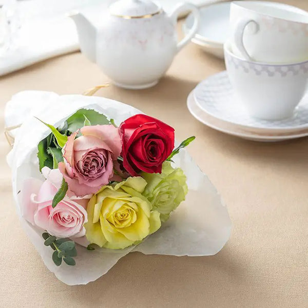 【新品・未使用品】ワンダフルワールド　薔薇・小花ミックスブーケコサージュ ホシファーム プチギフトシリーズ 摘みたて薔薇のブーケ カラフル5本