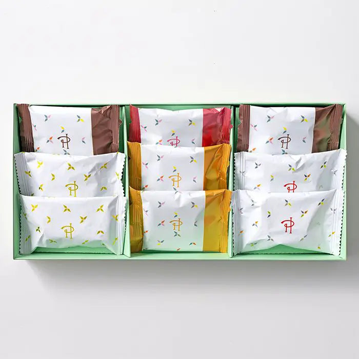 ピエール・エルメ・パリ　ラングドシャ＆クラクラック　９個