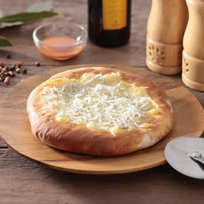ＳＨＩＺＵＯＫＡ　ＰＩＺＺＡ（静岡しらすと静岡桜えびのピザ）