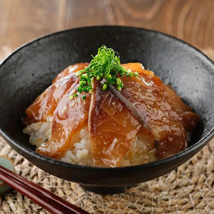 朝〆ぶりのごまだれ漬け丼用とアボカドのポキ