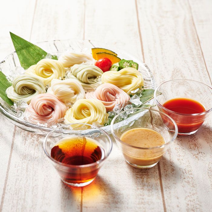 夏野菜の彩り三輪素麺と３種のつゆ (￥3,780税込)