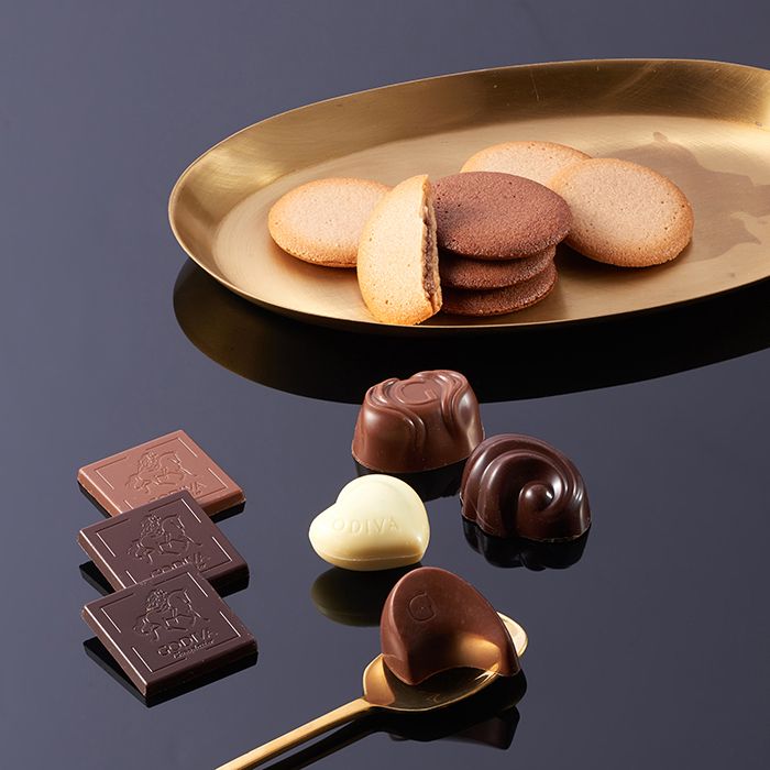 【82005】ゴディバ　クッキー＆チョコレートアソートメント（８枚＋１３粒）